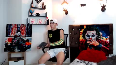 Snapshot of flowers109 chatting on 02-24-25, 10:25 flowers109 online show from 02-24-25, 10:25