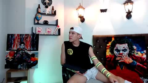 Snapshot of flowers109 chatting on 02-25-25, 01:30 flowers109 online show from 02-25-25, 01:30