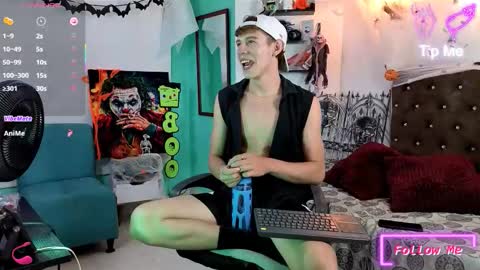 Snapshot of flowers109 chatting on 10-21-25, 09:48 flowers109 online show from 10-21-25, 09:48