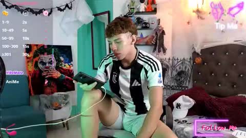 Snapshot of flowers109 chatting on 11-03-25, 11:04 flowers109 online show from 11-03-25, 11:04