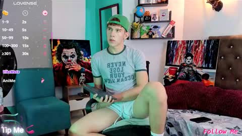 Snapshot of flowers109 chatting on 11-26-25, 11:28 flowers109 online show from 11-26-25, 11:28