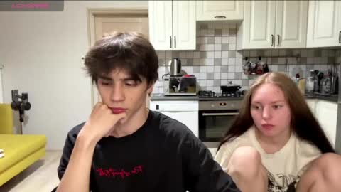 flowerscouple online show from 04-21-26, 10:23