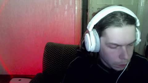 Snapshot of fluffy_boney chatting on 12-01-24, 04:29 Alexey online show from 12-01-24, 04:29