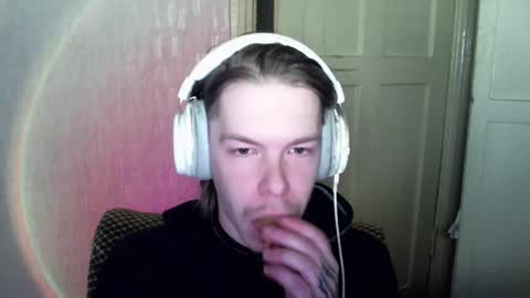 Snapshot of fluffy_boney chatting on 01-04-25, 04:55 Alexey online show from 01-04-25, 04:55