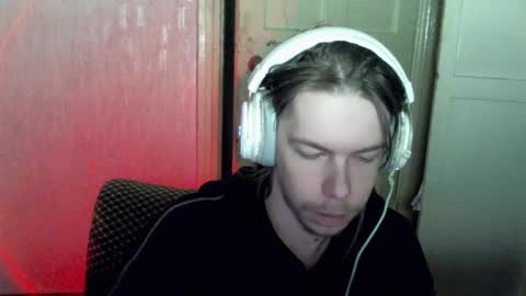 Snapshot of fluffy_boney chatting on 01-06-25, 02:48 Alexey online show from 01-06-25, 02:48