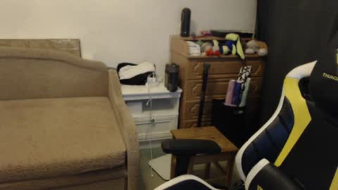 Snapshot of fluffy_boney chatting on 01-28-25, 12:15 Alexey online show from 01-28-25, 12:15