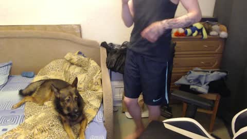 Snapshot of fluffy_boney chatting on 02-08-25, 09:04 Alexey online show from 02-08-25, 09:04