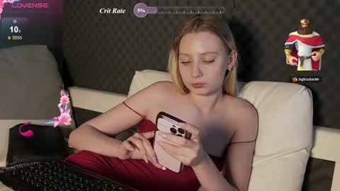 fluffy_cloude online show from 05-29-26, 06:50