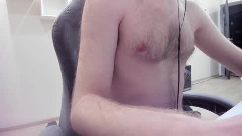 Snapshot of fluffycat_ chatting on 02-05-25, 12:06 fluffycat online show from 02-05-25, 12:06