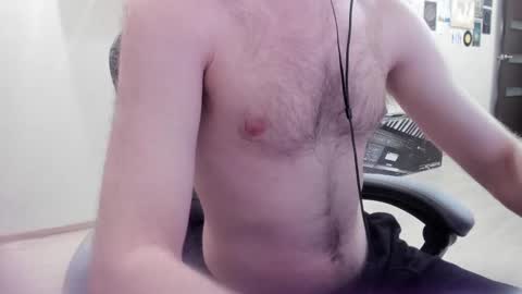 Snapshot of fluffycat_ chatting on 02-15-25, 09:15 fluffycat online show from 02-15-25, 09:15