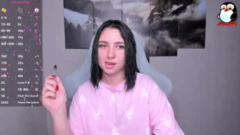 Snapshot of flufyfoxx chatting on 06-30-26, 12:44 Lina online show from 06-30-26, 12:44