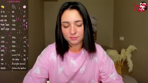 Snapshot of flufyfoxx chatting on 07-05-26, 11:56 Lina online show from 07-05-26, 11:56