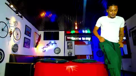 flyckers online show from 05-12-26, 02:36