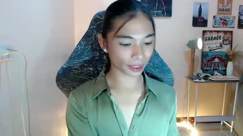 Snapshot of foeheart chatting on 10-01-25, 02:01 Foe online show from 10-01-25, 02:01