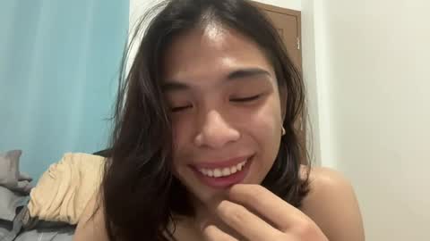 Snapshot of foeheart chatting on 06-15-26, 05:04 Foe online show from 06-15-26, 05:04