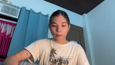 Snapshot of foeheart chatting on 06-25-26, 04:33 Foe online show from 06-25-26, 04:33