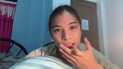 Snapshot of foeheart chatting on 07-04-26, 09:59 Foe online show from 07-04-26, 09:59