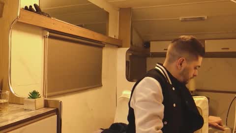 independent model online show from 02-28-26, 06:20