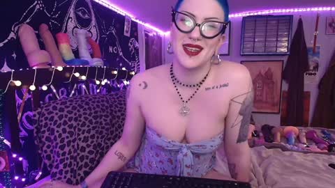 Snapshot of fondadix_ chatting on 02-26-25, 01:21 Fonda Dix online show from 02-26-25, 01:21