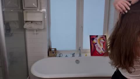 Mery online show from 02-17-26, 05:48