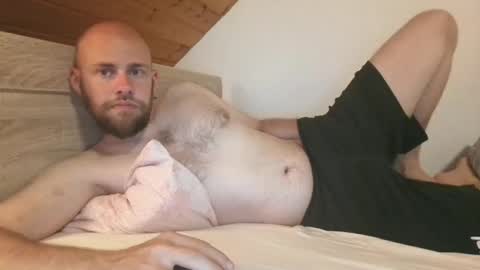 Snapshot of foniks96 chatting on 05-27-26, 01:57 Martin Grob online show from 05-27-26, 01:57