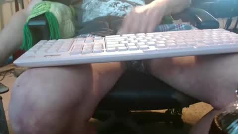 Snapshot of fooman103 chatting on 04-19-26, 10:34 Fooman1007 online show from 04-19-26, 10:34
