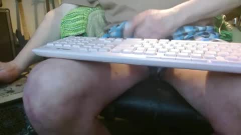 Snapshot of fooman103 chatting on 04-21-26, 02:51 Fooman1007 online show from 04-21-26, 02:51
