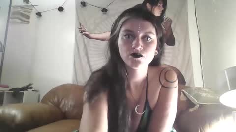 Snapshot of forestdarling chatting on 09-26-25, 12:58 forestdarling online show from 09-26-25, 12:58