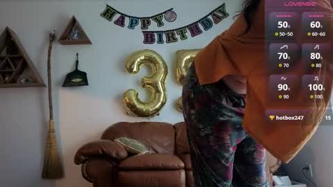 Snapshot of forestdarling chatting on 02-13-26, 11:12 forestdarling online show from 02-13-26, 11:12