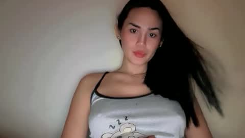 KHATRINA STACIE MARIE online show from 11-07-25, 11:10