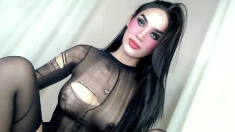 KHATRINA STACIE MARIE online show from 05-27-26, 01:24