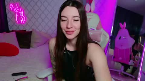 Snapshot of foryoureyesonly__ chatting on 07-22-26, 01:30 Lily online show from 07-22-26, 01:30