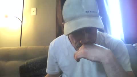 Snapshot of fouraide42 chatting on 12-13-24, 01:22 fouraide42 online show from 12-13-24, 01:22