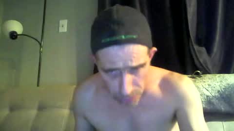 Snapshot of fouraide42 chatting on 12-18-24, 03:37 fouraide42 online show from 12-18-24, 03:37