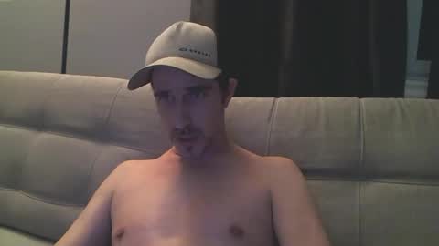 Snapshot of fouraide42 chatting on 02-11-25, 09:42 fouraide42 online show from 02-11-25, 09:42