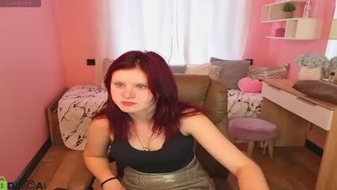 Snapshot of fox_cutee chatting on 07-05-26, 01:01 Fox online show from 07-05-26, 01:01