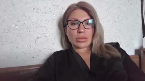 fox_red_lady7 online show from 03-27-26, 08:26