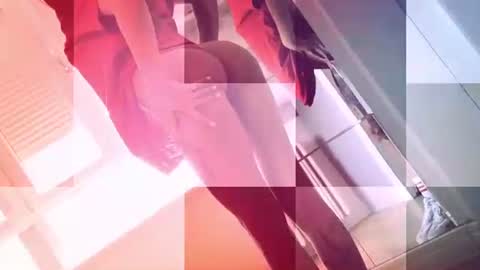Snapshot of foxe_sailey chatting on 07-01-26, 10:50 Fox love you online show from 07-01-26, 10:50