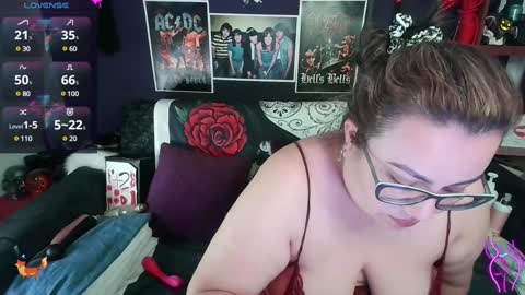 Snapshot of foxxbell chatting on 01-03-25, 06:01 foxxbell online show from 01-03-25, 06:01