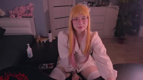 Sue online show from 04-12-26, 09:09