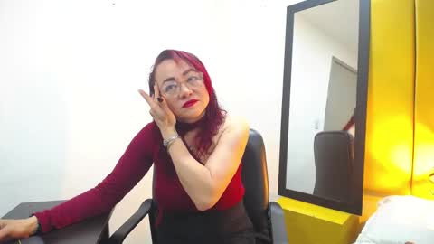 Foxy miilf online show from 12-22-25, 01:08