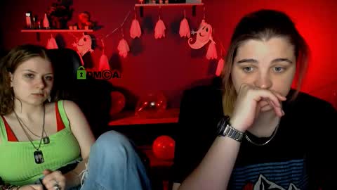 Snapshot of foxy_tease_ chatting on 10-24-25, 07:21 foxy_tease_ online show from 10-24-25, 07:21