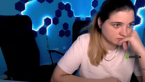 Snapshot of foxy_tease_ chatting on 11-28-25, 09:56 foxy_tease_ online show from 11-28-25, 09:56