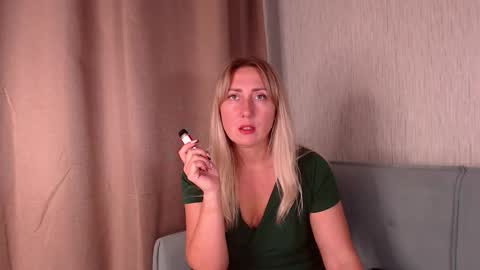 Milena online show from 10-05-25, 02:26