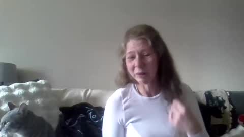 Snapshot of foxyfang chatting on 03-07-25, 07:38 foxyfang online show from 03-07-25, 07:38