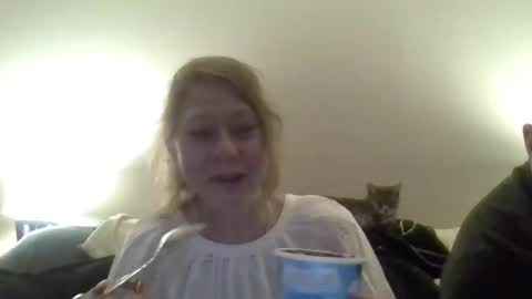 Snapshot of foxyfang chatting on 03-11-25, 02:21 foxyfang online show from 03-11-25, 02:21