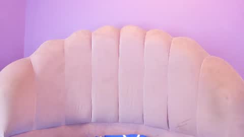 Snapshot of foxyhillx chatting on 06-11-26, 12:32 foxyhillx online show from 06-11-26, 12:32