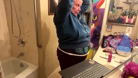 Snapshot of foxyladysback923 chatting on 03-05-25, 08:10 foxyladysback923 online show from 03-05-25, 08:10