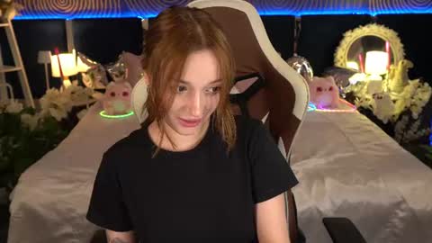 Snapshot of foxymayy chatting on 06-13-26, 01:20 Maya online show from 06-13-26, 01:20