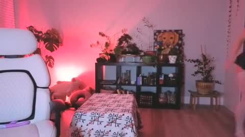 Snapshot of foxyredddd chatting on 12-15-25, 02:49 beautiful blair online show from 12-15-25, 02:49